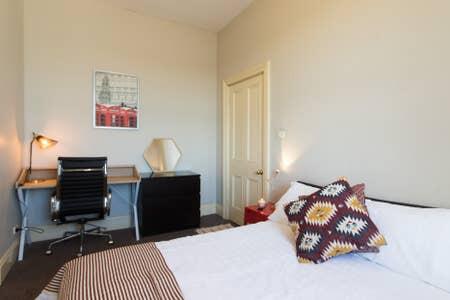 2 Bedroom Harbour View At The Rocks Heart Of CBD - Tourism TAS 2