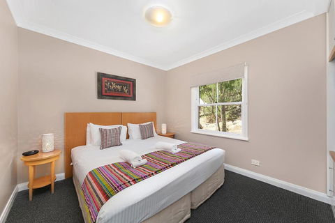 2 Bedroom Villa @ Oaks Cypress Lakes Resort - Hobart Tourism 2