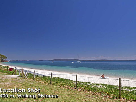 2/11a Christmas Bush Avenue - Fantastic Townhouse Close To Dutchies Beach - Hobart Tourism 0