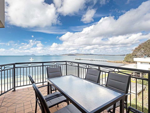 2/137 Soldiers Point Road - Luxury Unit On The Waterfront With Aircon And Free Unlimited Wi Fi - Hobart Tourism 0