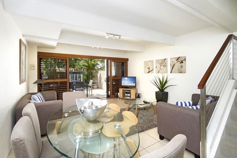 2/61 Noosa Parade - Hobart Tourism 1