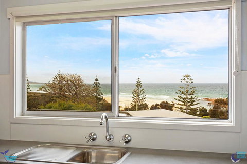 22 Dulling Street - Beach House - Tourism TAS 3