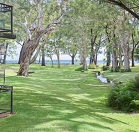 23 'Bay Parklands' 2 Gowrie Avenue - Little Beach air con Pool  tennis court