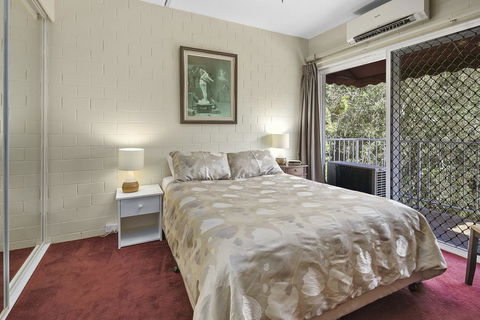 24 The Islander Resort - Hobart Tourism 1