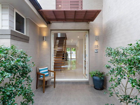 25 Christmas Bush Avenue - Aircon, Pet Friendly, Small Boat Parking & WIFI - Hobart Tourism 0