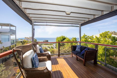 BEST OCEAN VIEWS ON STRADDIE + SUNSET DECK - Hobart Tourism 1