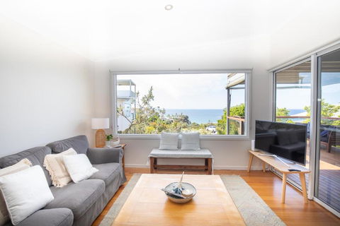 BEST OCEAN VIEWS ON STRADDIE + SUNSET DECK - Hobart Tourism 2