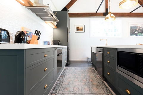 Blackwood Tree Barn Conversion With Parking & Wifi - Tourism TAS 4