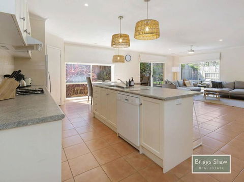 BLAIRGOWRIE TOPAZ..Great For Large Families. - Hobart Tourism 0
