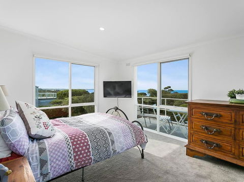 BLAIRGOWRIE VIEWS..front Beach Location Location. - Hobart Tourism 3