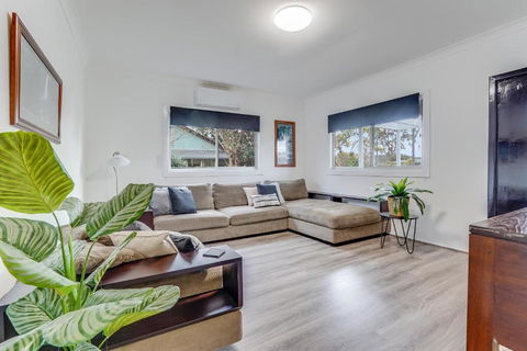 Bright And Airy Cosy Cottage, Close To Town - Hobart Tourism 0