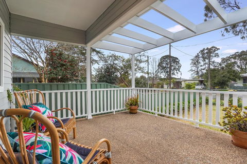 Bright And Airy Cosy Cottage, Close To Town - Hobart Tourism 1