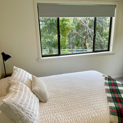 Bundaleera Vineyard And Farm Stay - Hobart Tourism 3