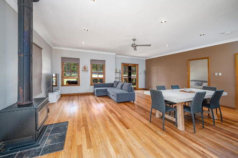 Caballo Retreat Cottage - Hobart Tourism 2