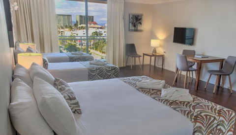 Cairns Plaza Hotel - Hobart Tourism 4