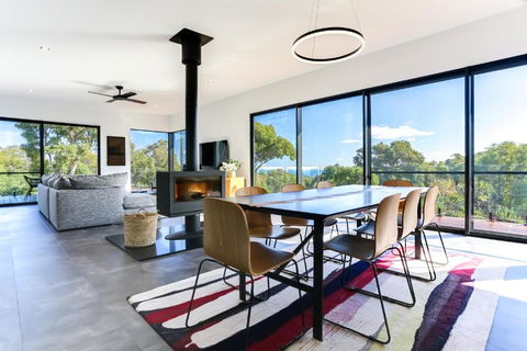 Carpe Artes -architectural Bushland Home, Marg Riv - Hobart Tourism 1