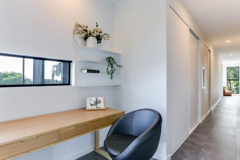 Carpe Artes -architectural Bushland Home, Marg Riv - Hobart Tourism 4