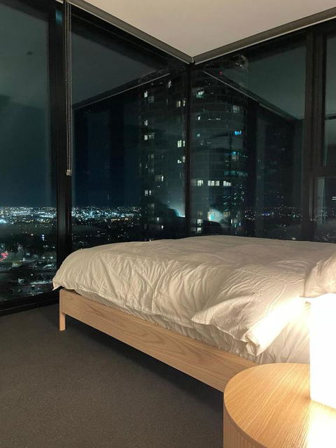 C&S Stay- Melbourne CBD - Tourism TAS 1