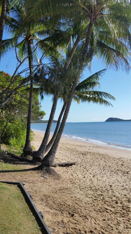 Cairns Northern Beaches Holiday Retreat - Hobart Tourism 0