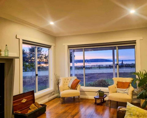 Castaway Cottage - Hobart Tourism 0