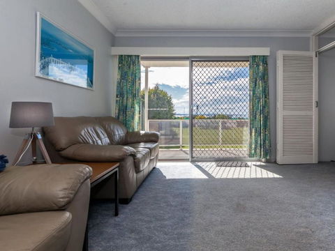 Castaways Unit 1 17 Shoal Bay Road - Hobart Tourism 3