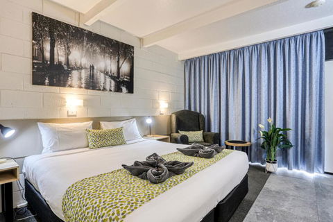 Castle Creek Motel - Hobart Tourism 1
