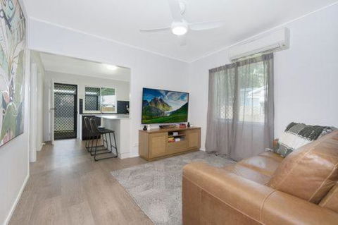 Castle View Cottage - Hobart Tourism 4