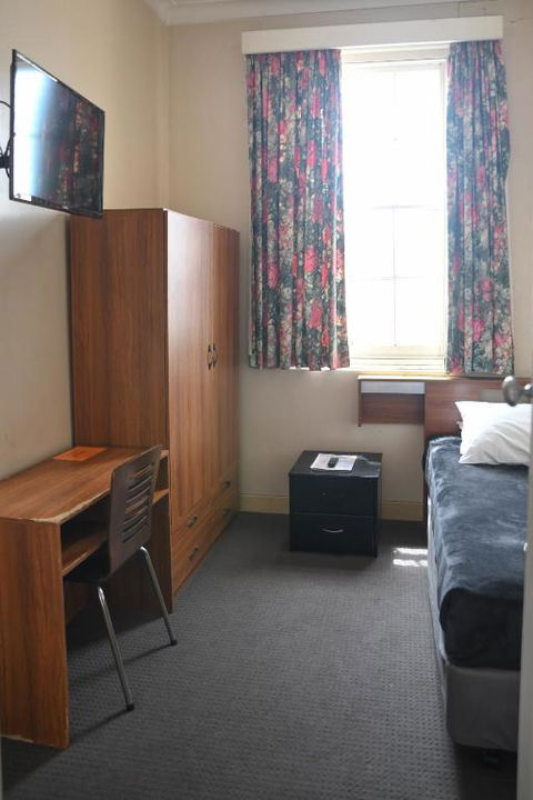 Castlereagh Hotel - Hobart Tourism 4