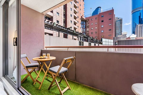 Central City Chic - Sleeps 6, Free Parking - Hobart Tourism 2