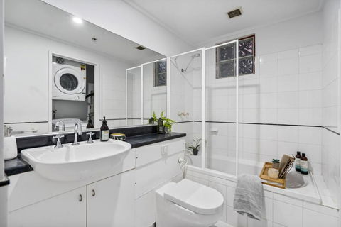 Central City Chic - Sleeps 6, Free Parking - Hobart Tourism 4