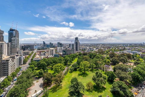 Central Park Of Melbourne Apartments - Hobart Tourism 0
