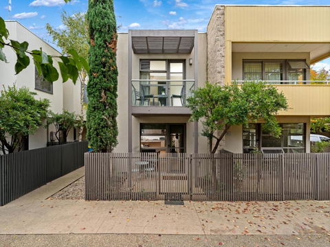 Central Shepparton Apartments - Hobart Tourism 3