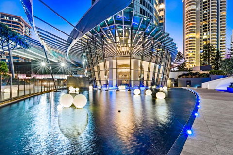 Central Surfers Paradise Family Retreat - Hobart Tourism 0