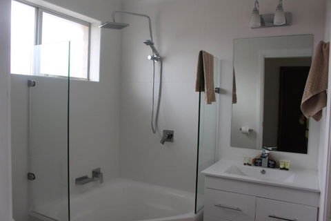 Centrepoint Motel - Hobart Tourism 4