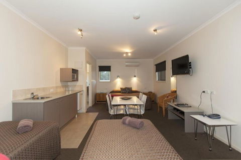 Chalambar Motel - Hobart Tourism 2