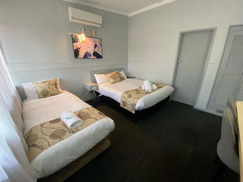 Charlton Motel - Hobart Tourism 0