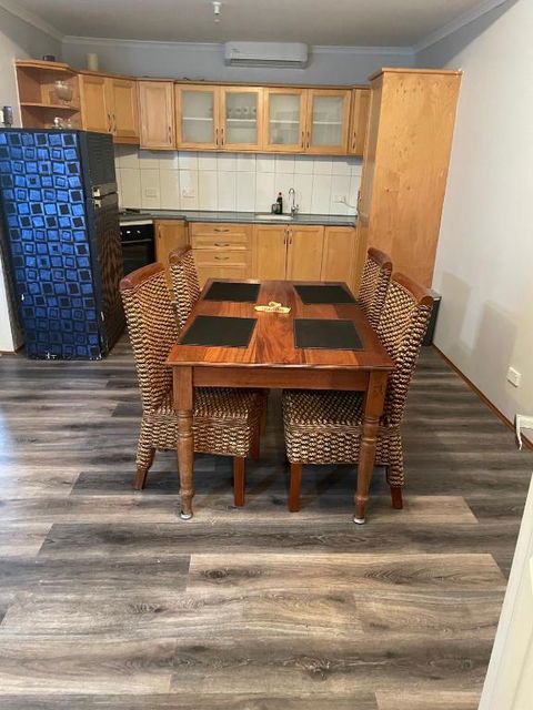Central Shenton Unit Outside Dog Friendly, Near Hospital - Hobart Tourism 1