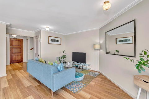 Charming South Perth Bungalow - Hobart Tourism 3