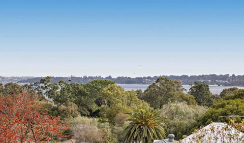 Charming South Perth Bungalow - Hobart Tourism 1