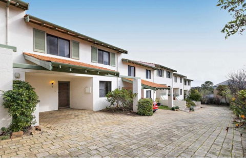 Charming South Perth Bungalow - Hobart Tourism 0