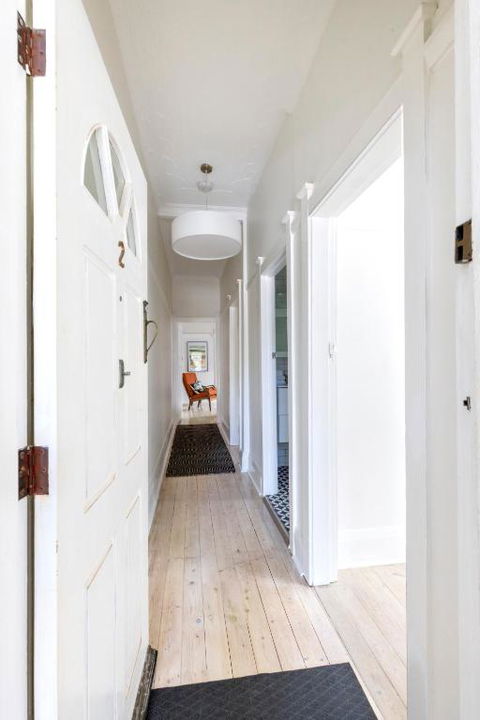 Chic Bondi Beach Pad - Hobart Tourism 2