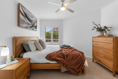 Chic East End Apartment - Hobart Tourism 4