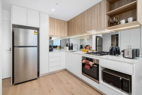 Chic Stature Southbank 1 Bed - Hobart Tourism 3