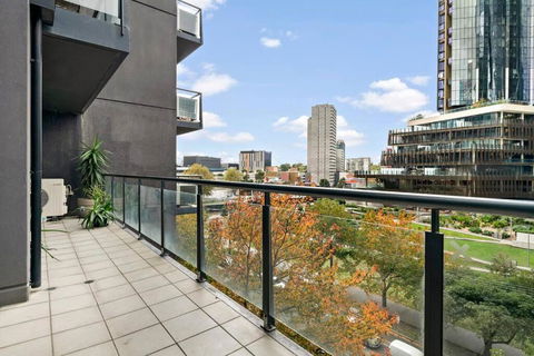 Chic Sthbank 3BR - Pool & Tennis - Hobart Tourism 3