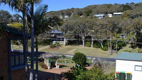 Chriscliffs Hat Head - Bring Your Own Linen - Hobart Tourism 2