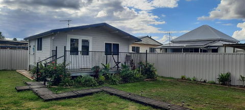 Churchill Cabin - Hobart Tourism 2