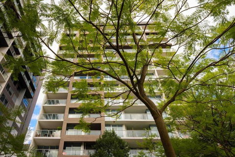 City Apartment, Pool & Carpark - Hobart Tourism 3