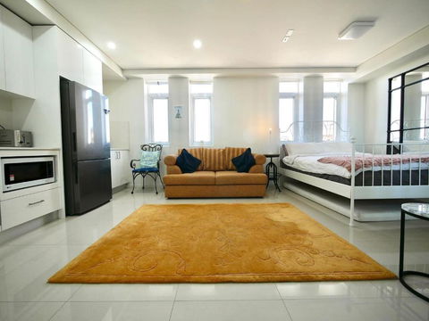 City Beach Studio - Hobart Tourism 0