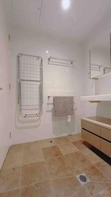 City Comfy Apartment - Hobart Tourism 1