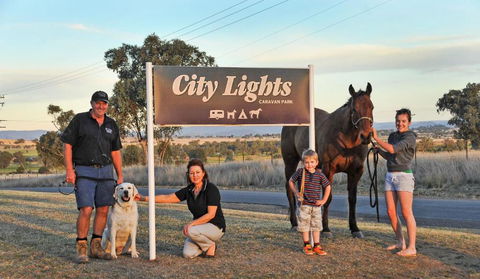 City Lights Holiday Park - Hobart Tourism 1